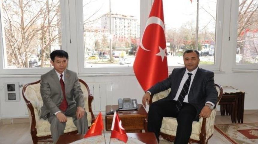 Vietnam B&uuml;y&uuml;kel&ccedil;isi Cauong K&uuml;tahya'da