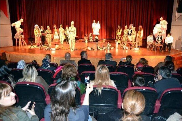 Odt&uuml; Koleji &Ccedil;anakkale Şehitlerini Andı 1