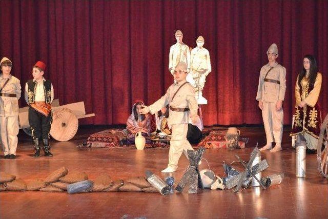 Odt&uuml; Koleji &Ccedil;anakkale Şehitlerini Andı 2