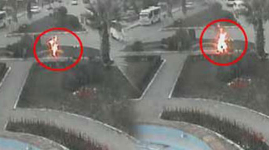 Cadde ortasında kendisini ateşe verdi