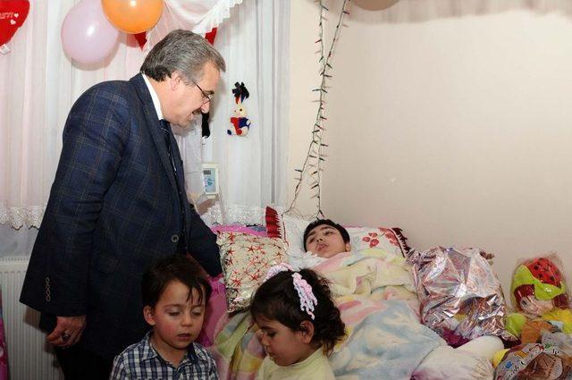 Engelli Sevim&rsquo;e Doğum G&uuml;n&uuml; S&uuml;rprizi 1