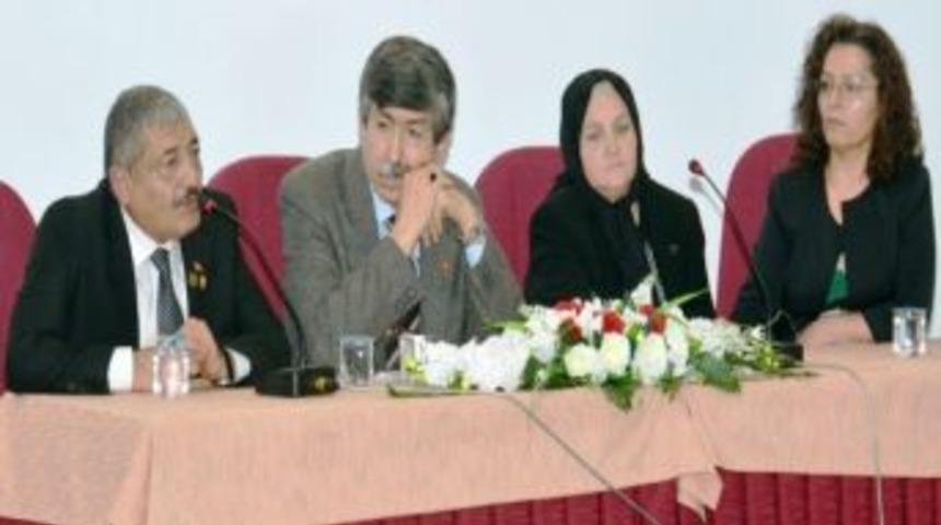 Esog&uuml;&rsquo;de &ldquo;şehitlik Ve Şehit Ailesi Olmak&rdquo; Konulu Panel D&uuml;zenlendi