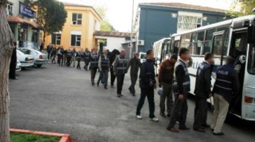 Osmaniyede Aranan 35 Kişi Yakalandı