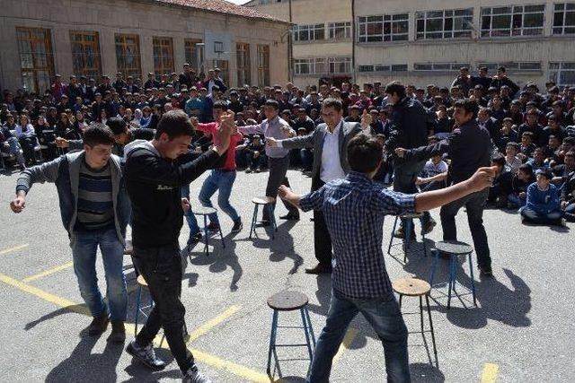 Niğde Meslek Liselilerden Nevruz Etkinliği