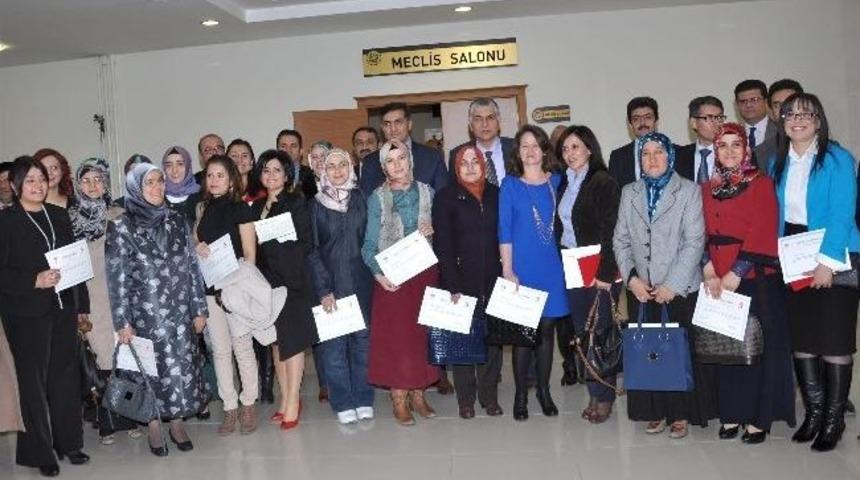 Meram&rsquo;da Eğiticilere Sertifika