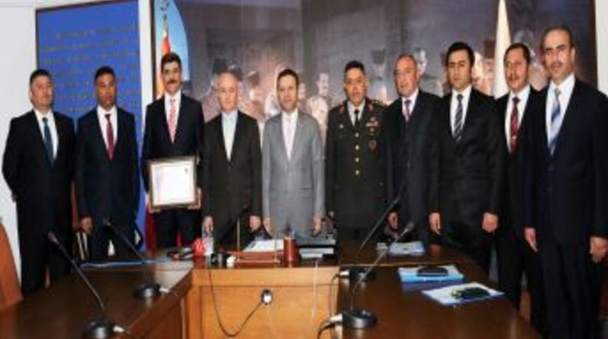 Başarılı Uyuşturucu Operasyonlarına Imza Atan Personel Ödüllendirildi