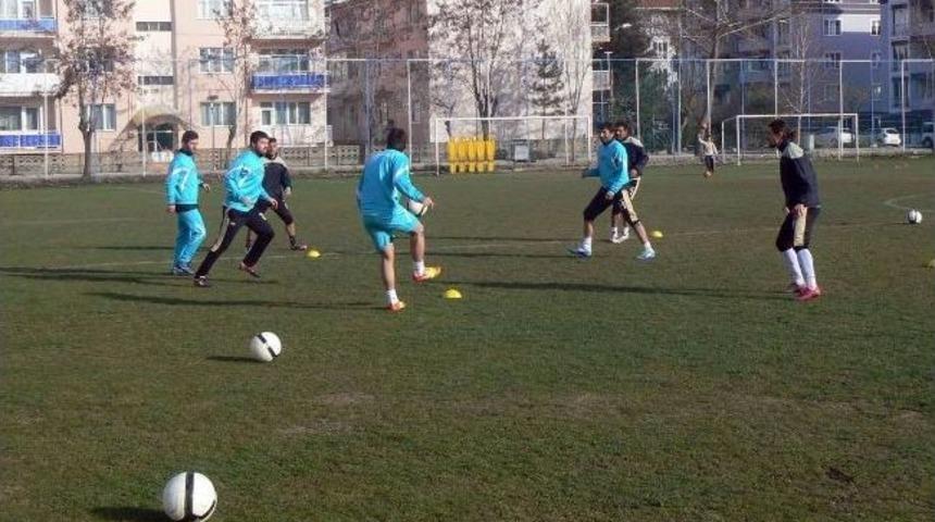 Bozüyükspor, Giresunspor Maçına Bileniyor