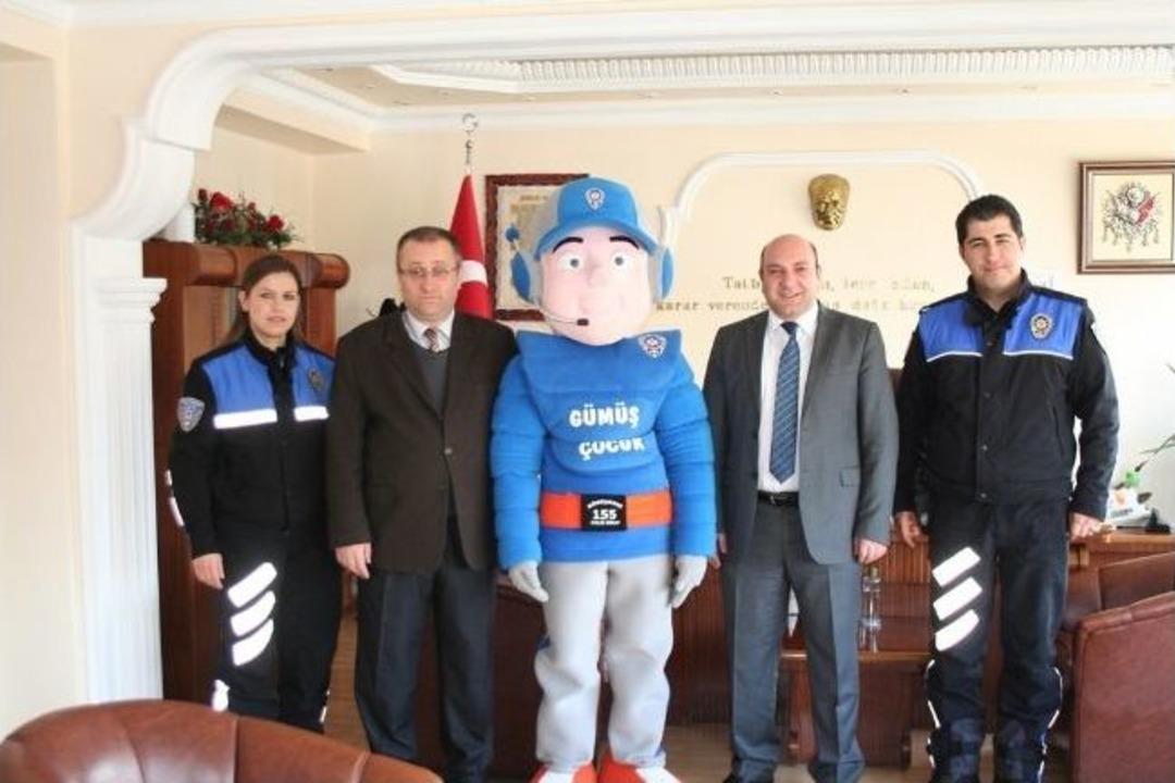 G&uuml;m&uuml;ş &Ccedil;ocuk Şiran&rsquo;da &Ouml;ğrencilerle Buluştu