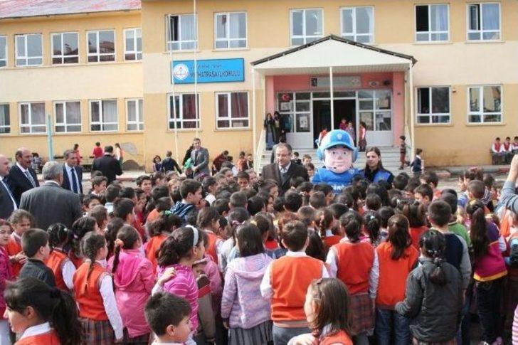 Gümüş Çocuk Şiran’da Öğrencilerle Buluştu G2