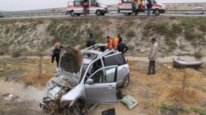 Kazada Yaralanan Minik Berrin’i Askerler Sakinleştirdi