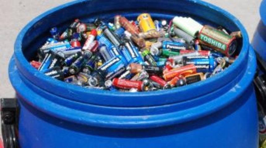 En &Ccedil;ok Atık Pil Toplayan Camiye Kent Mobilyası Verilecek