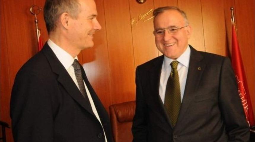 T&uuml;rkiye&rsquo;nin Ab&rsquo;ye Girişi Birliği G&uuml;&ccedil;lendirir