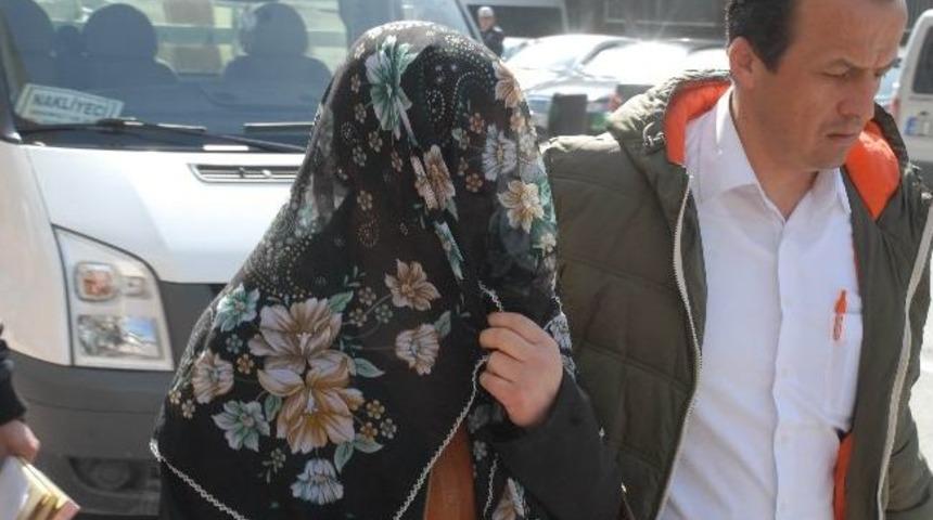 Hırsızlıktan Yattığı Cezaevinden &Ccedil;ıktı, C&uuml;zdan &Ccedil;alarken Yakalandı