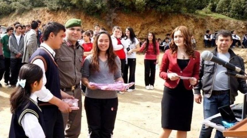 Sarıg&ouml;l&rsquo;de &Ouml;ğrenciler Ağa&ccedil; Dikti