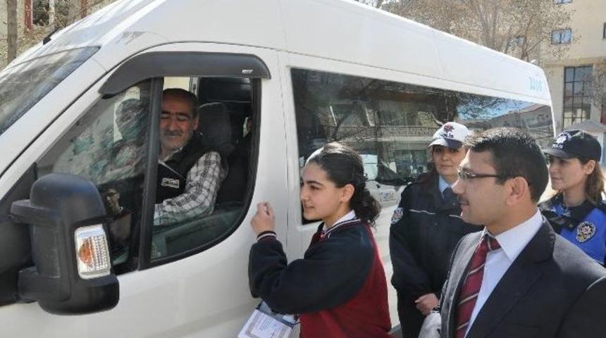 Yerk&ouml;y&rsquo;de Trafik Kurallarına Uyanlara Teşekk&uuml;r Belgesi