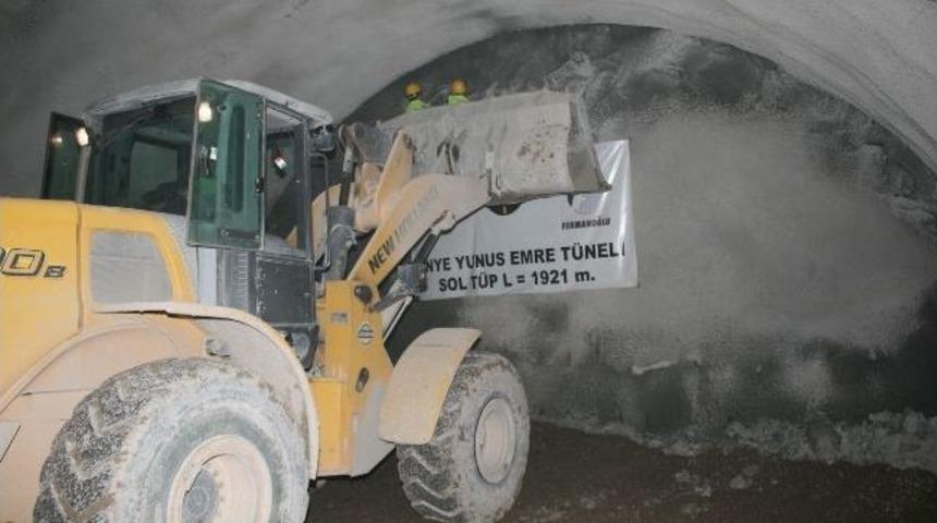 &Uuml;nye &Ccedil;evre Yolu T&uuml;nellerinde Kazı &Ccedil;alışmaları Sona Erdi