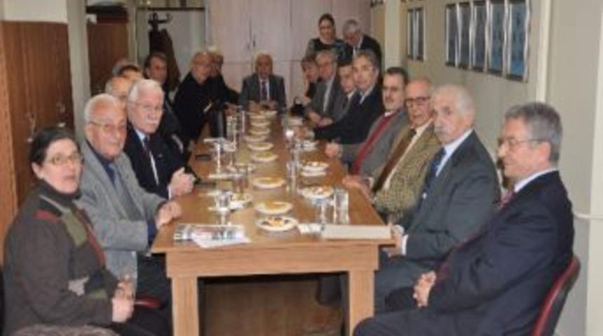 Trabzonspor Kurucuları Ve Eski Başkanları Biraraya Geldi