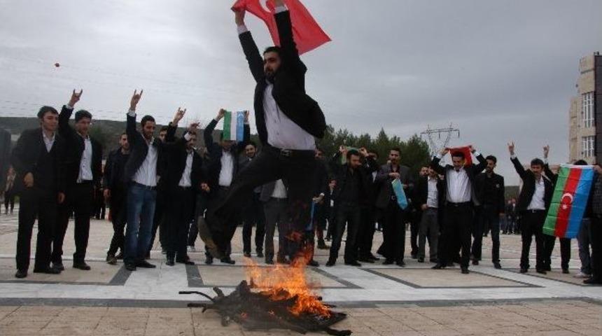 &Ouml;ğrencilerin Nevruz Coşkusu