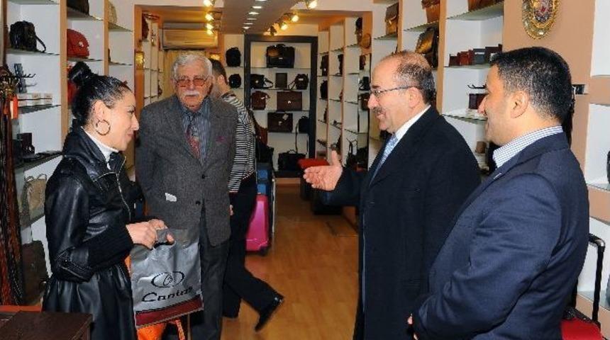 Başkan G&uuml;mr&uuml;k&ccedil;&uuml;oğlu&rsquo;ndan Uzunsokak Esnafına A&ccedil;ık Hava Avm&rsquo;si Sorusu