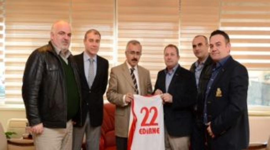 Edirnespor Basketbol Kul&uuml;b&uuml; Y&ouml;neticilerinden Vali Duruer&rsquo;e Ziyaret