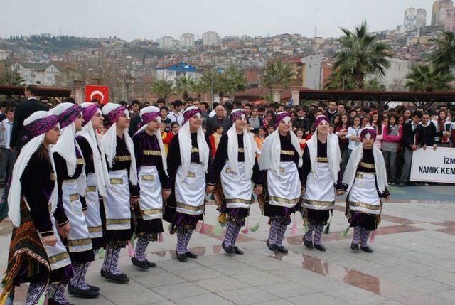 Kocaeli nde Nevruz Kutlamaları Renkli G&ouml;r&uuml;nt&uuml;lere Sahne Oldu 3