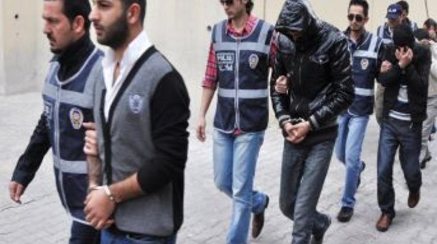 Alanya'da 5 Kilogram Esrar Ele Ge&ccedil;irildi