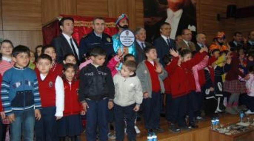 Trafik Kurallarını &Ouml;ğreten Hacivat Ve Karag&ouml;z Olunca, &Ccedil;ocuklar Keyiflendi