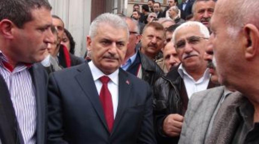 Binali Yıldırım, Hemşehrisinin Cenazesine Katıldı