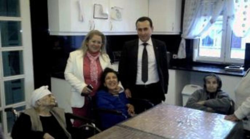 Araban Ve Yavuzeliler Derneği'nden Yaşlıları Ziyaret