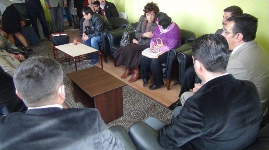 Ak Parti Malatya Y&ouml;neticileri Engelli &Ccedil;ocuklar Eğitim Merkezi&rsquo;ni Ziyaret Etti