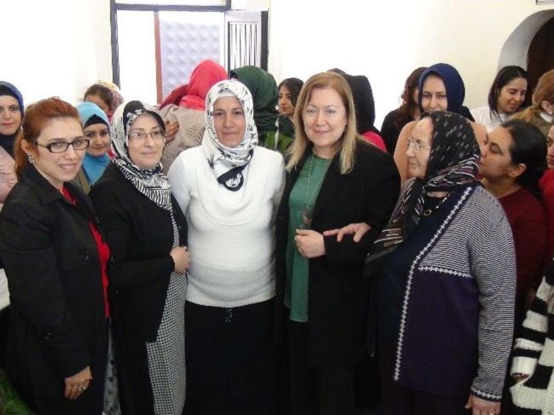 Kızıltepe Adem&rsquo;de Kursiyerlere Sertifika Verildi