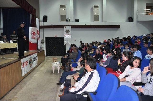 İsmet Badem Düzce’de Basketbol Konferansı Verdi