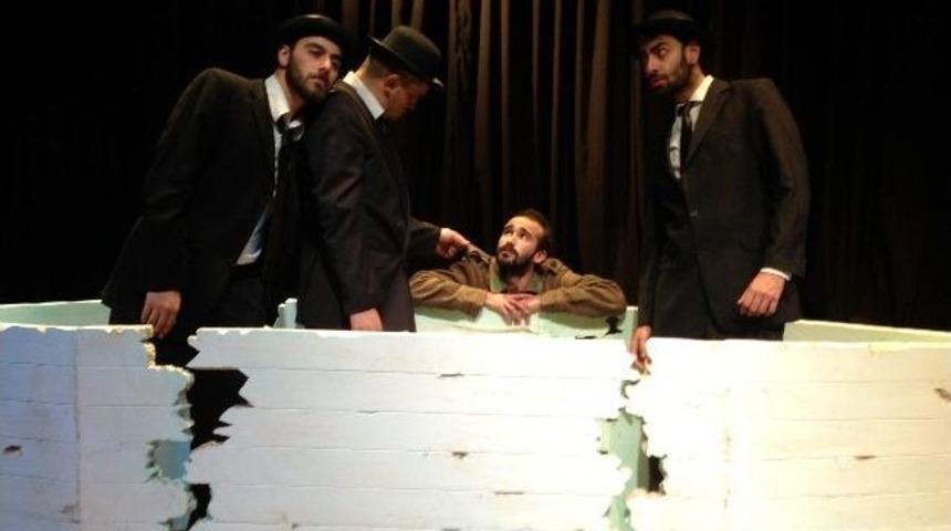 Sahne Sanatları B&ouml;l&uuml;m&uuml;&rsquo;nden &Uuml;&ccedil; Yeni Oyun