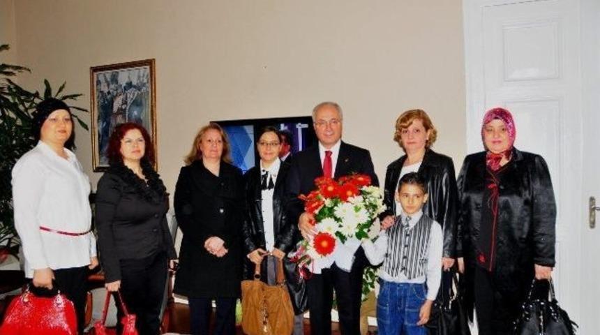 Koruyucu Aile Derneği&rsquo;nden Vali Daş&ouml;z&rsquo;e Ziyaret