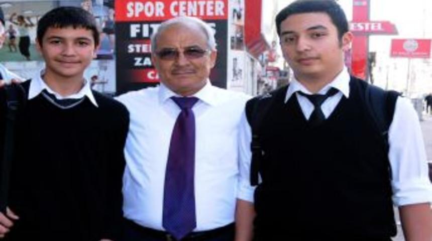 Tarsus'ta Sınav G&uuml;n&uuml; &Ouml;ğrencilere Belediye Otob&uuml;sleri &Uuml;cretsiz