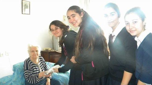 Odt&uuml; &Uuml;lkem Koleji&rsquo;nden Huzurevine Ziyaret 2