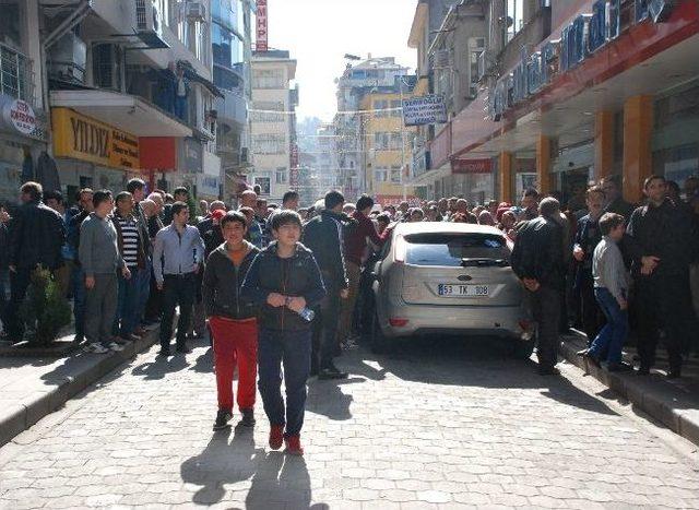 Dizi &Ccedil;ekimi Esnasında Oyunculara Yoğun İlgi 2