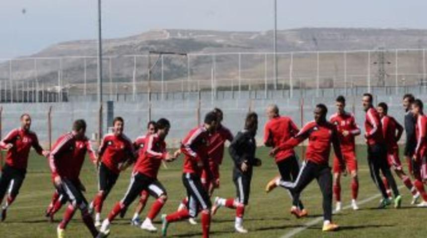 &Ccedil;alımbay: Hakemler Bize Yaptığını 3 B&uuml;y&uuml;klere Yapsa Hakemlik Hayatları Biterdi