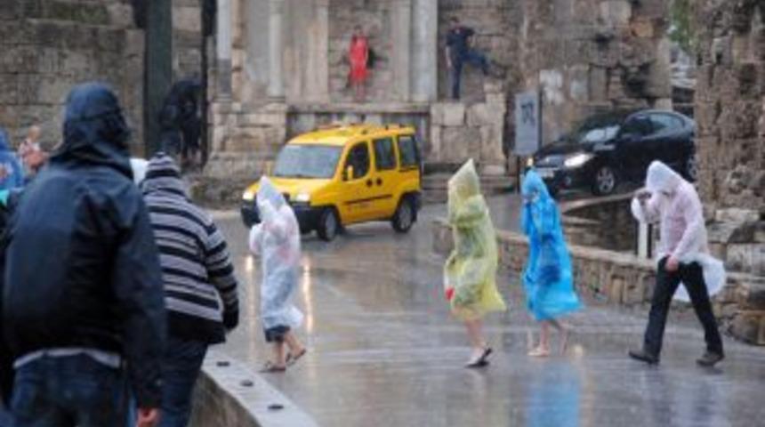 Meteorolojiden Şiddetli Yağış Uyarısı