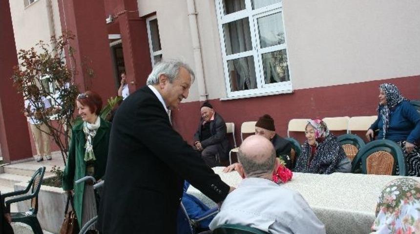 Devrek Huzur Evinde D&uuml;zenlenen Kutlamada Yaşlılar Ve Protokol Bir Araya Geldi
