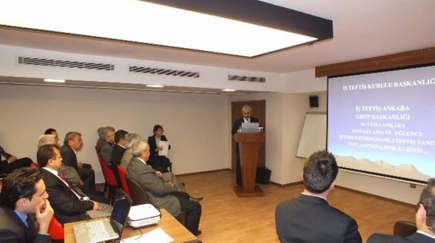 Turizm İşletmelerinde &Ccedil;alışma Hayatı Masaya Yatırıldı