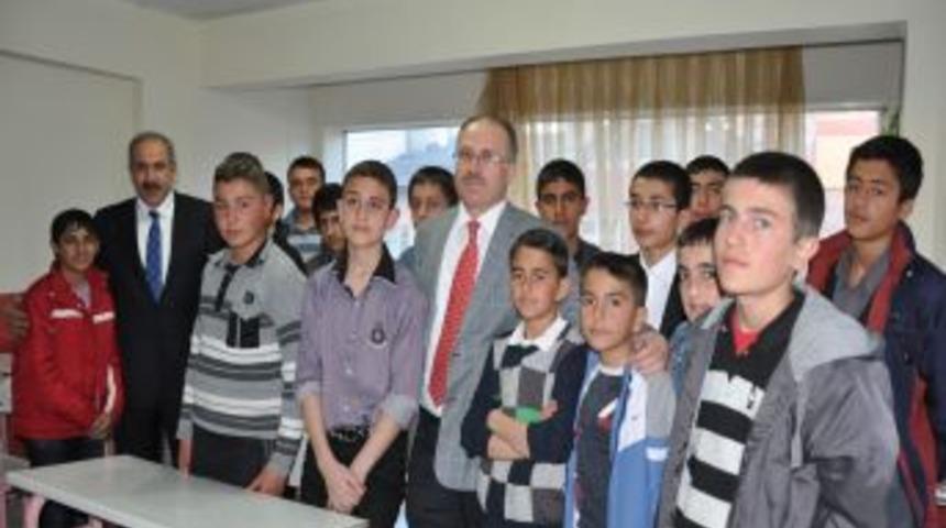 Kaymakam Katırcı, Okuma Salonu &Ouml;ğrencilerine Hayran Kaldı