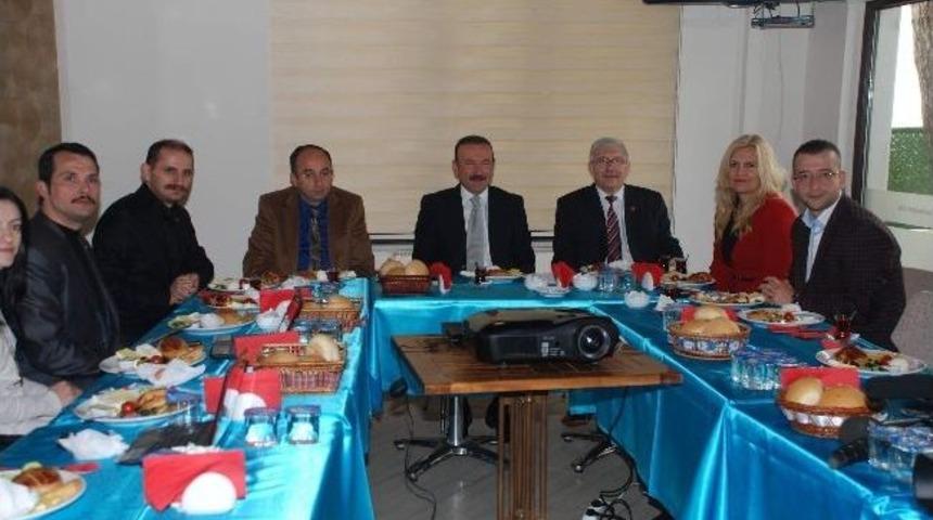 İzmit Belediye Başkanı Nevzat Doğan;