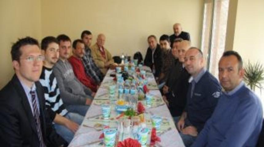 Basın Mensuplarıyla Emniyet Personeli Yemekte Biraraya Geldi