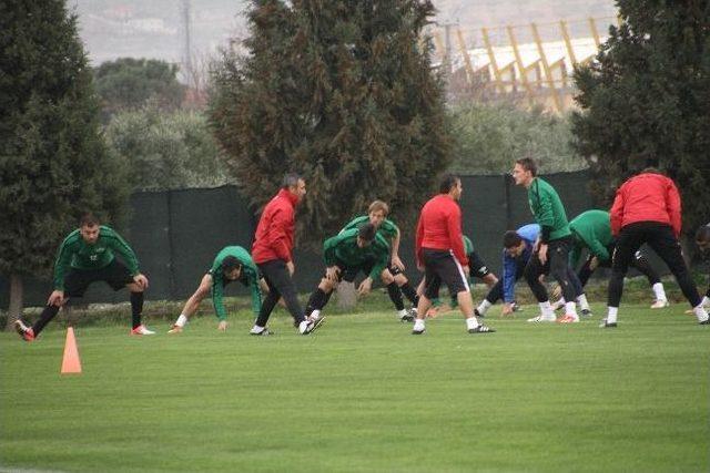 Akhisar Belediyespor, Fenerbahçe Maçı Hazırlıklarına Başladı