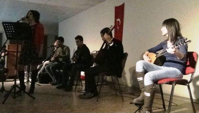 Erciş&rsquo;te &Ouml;ğrenciler Ygs &Ouml;ncesi Stres Attı 2