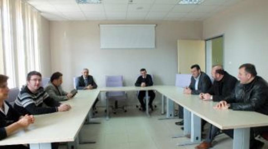 Koyulhisar Belediye Başkanı Eren, Aile Hekimlerini Ziyaret Etti