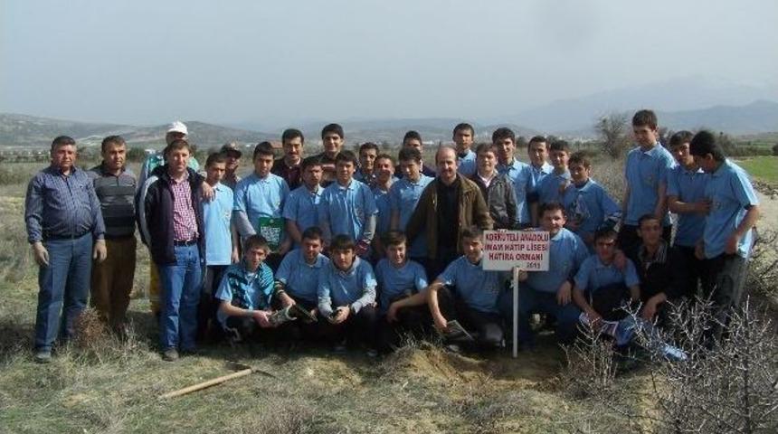 İmam Hatip Lisesi &Ouml;ğrencilerinden Hatıra Ormanı