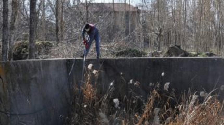 Kırşehir Belediyesi İla&ccedil;lama &Ccedil;alışmalarına Devam Ediyor