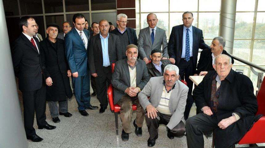 Bitlis'teki Yaşlıların Y&uuml;z&uuml; &ldquo;H&uuml;k&uuml;met Kadınla&rdquo; G&uuml;ld&uuml;